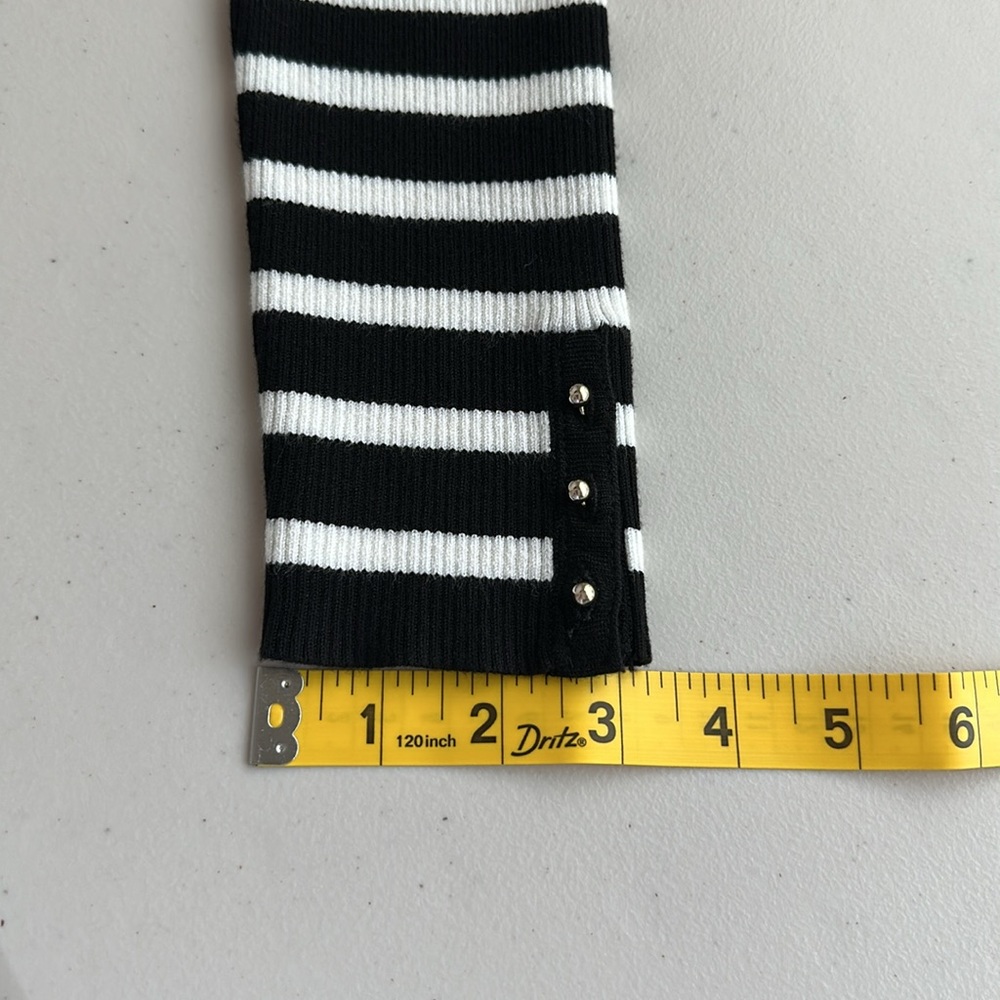NWT White House Black Market Black and White Striped Long Sleeve Sweater Size M. - Picture 9 of 13